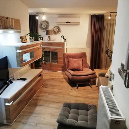 Galeria Stastie Apartment เซเนซ ภายนอก รูปภาพ