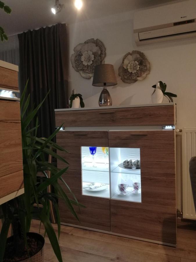 Galeria Stastie Apartment เซเนซ ภายนอก รูปภาพ